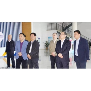 湖滨镇总工会副主席刘胜华、 滨州市美厨厨